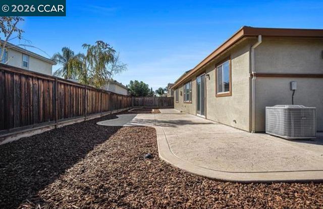 2284 Demartini Ln, Brentwood, CA 94513