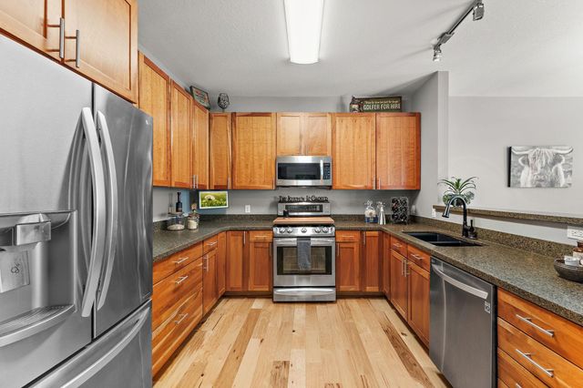 8139 Oakview Lane N, Maple Grove, MN 55369