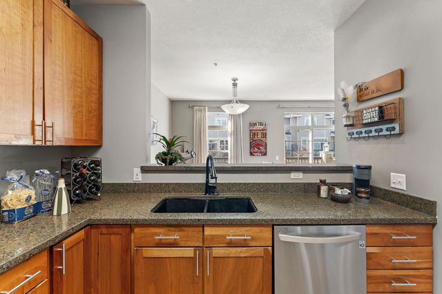 8139 Oakview Lane N, Maple Grove, MN 55369