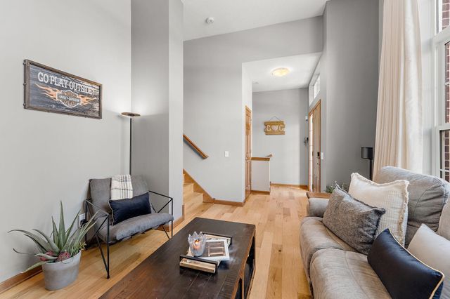 8139 Oakview Lane N, Maple Grove, MN 55369