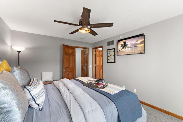 8139 Oakview Lane N, Maple Grove, MN 55369