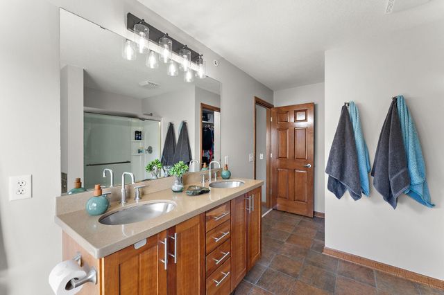 8139 Oakview Lane N, Maple Grove, MN 55369