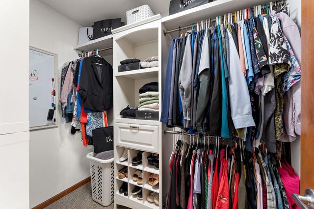 8139 Oakview Lane N, Maple Grove, MN 55369