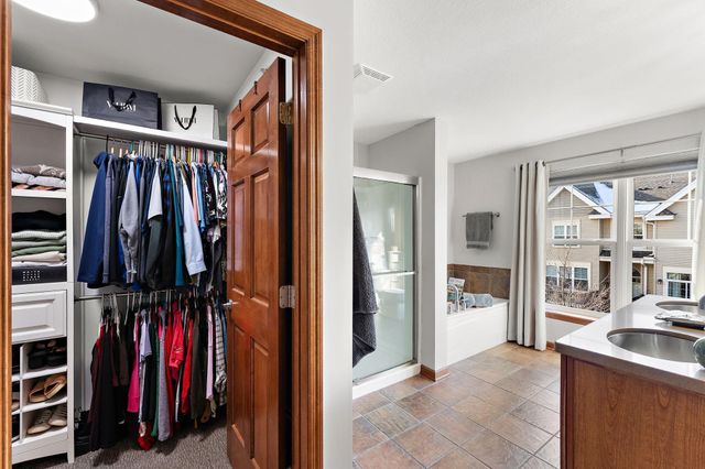 8139 Oakview Lane N, Maple Grove, MN 55369