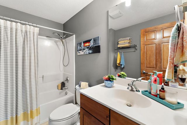 8139 Oakview Lane N, Maple Grove, MN 55369