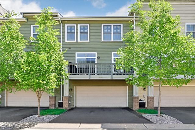 8139 Oakview Lane N, Maple Grove, MN 55369