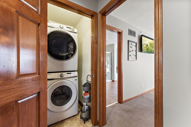 8139 Oakview Lane N, Maple Grove, MN 55369