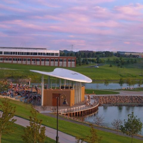 8139 Oakview Lane N, Maple Grove, MN 55369