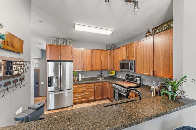 8139 Oakview Lane N, Maple Grove, MN 55369