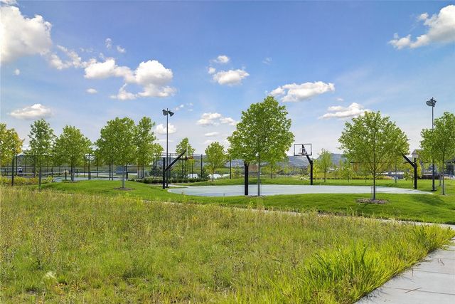 8139 Oakview Lane N, Maple Grove, MN 55369