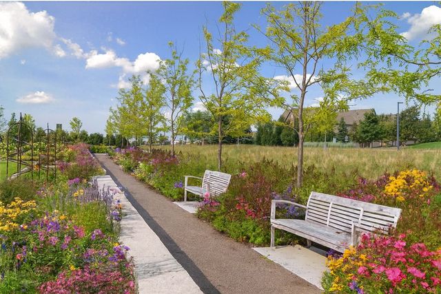 8139 Oakview Lane N, Maple Grove, MN 55369