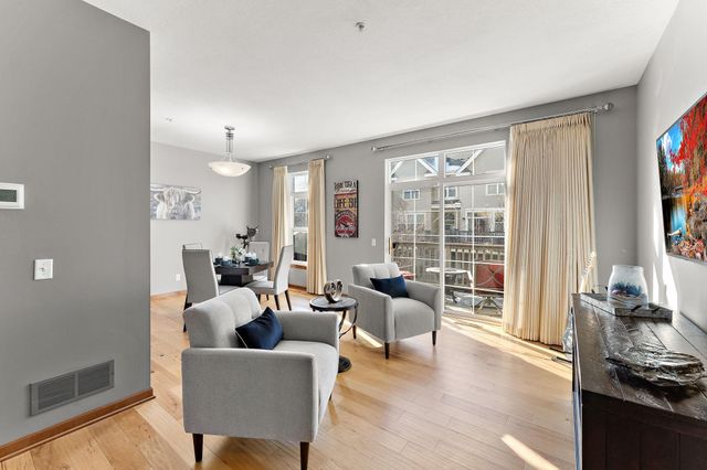 8139 Oakview Lane N, Maple Grove, MN 55369