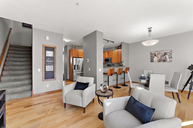 8139 Oakview Lane N, Maple Grove, MN 55369