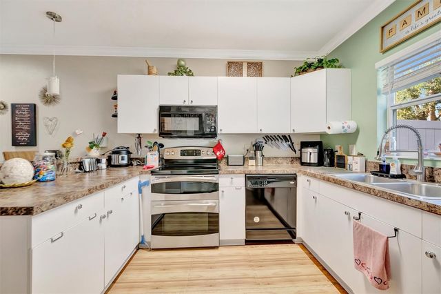 2211 28TH AVENUE E, Palmetto, FL 34221