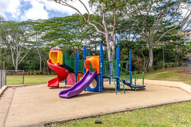 95-061 Waikalani Drive D804, Mililani, HI 96789