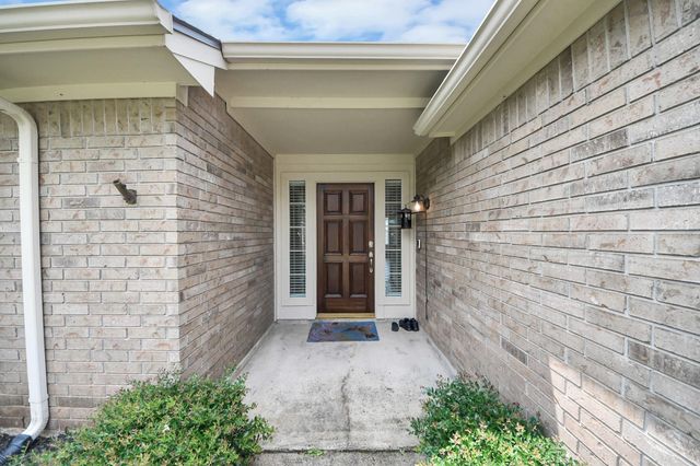 2855 Lake View Drive, Missouri City, TX 77459
