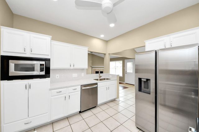 2855 Lake View Drive, Missouri City, TX 77459