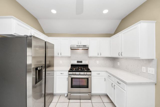 2855 Lake View Drive, Missouri City, TX 77459