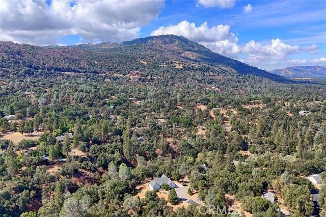 38788 Goldenrod Lane, Oakhurst, CA 93644