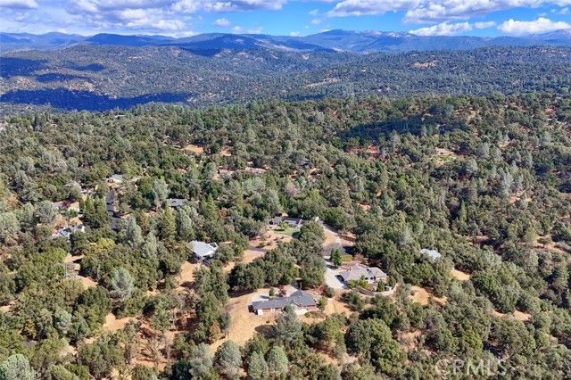 38788 Goldenrod Lane, Oakhurst, CA 93644