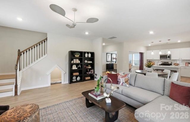 1404 Bansal Drive, Charlotte, NC 28215