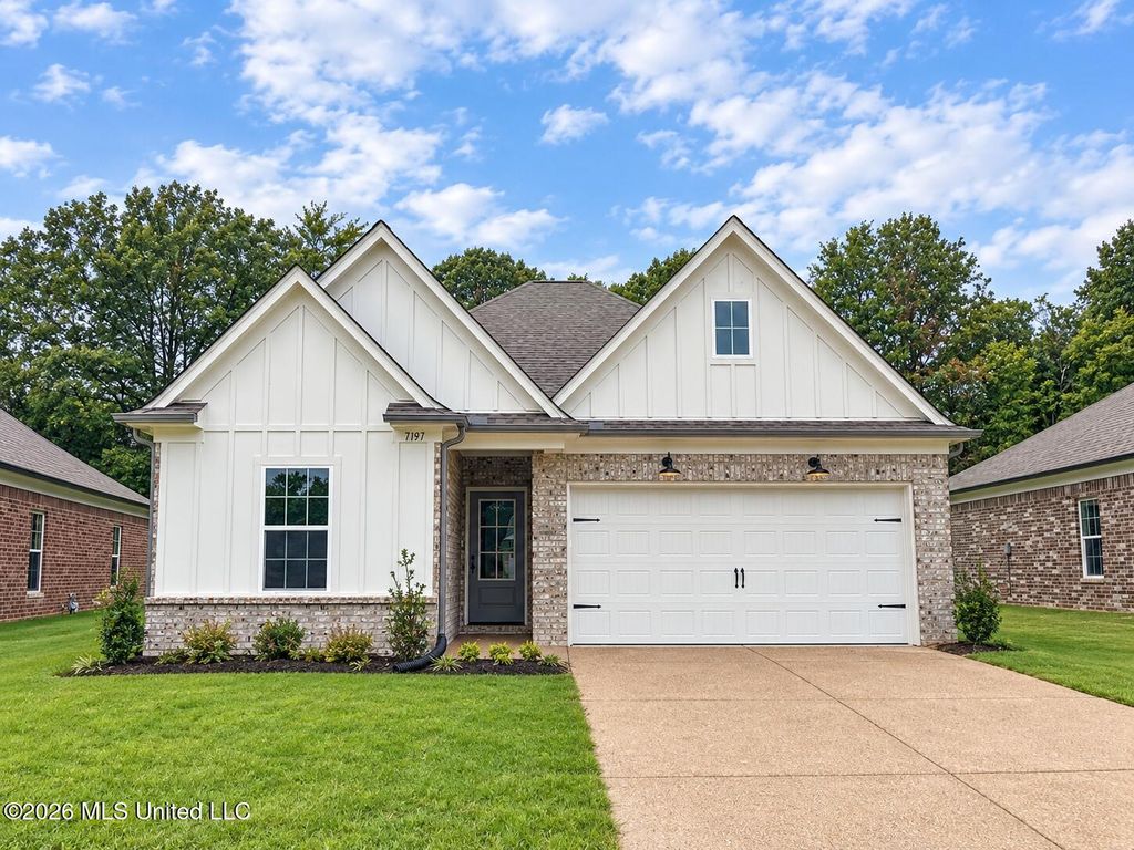 7224 Fairmont Pl Cove, Southaven, MS 38671 — exterior