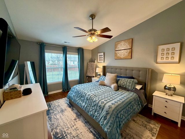 8566 Captain Drive, Avon, IN 46123