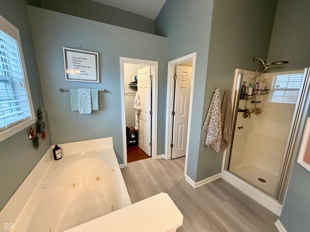 8566 Captain Drive, Avon, IN 46123