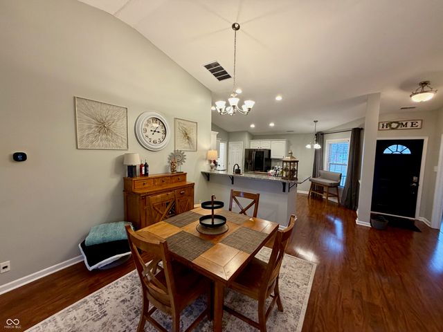 8566 Captain Drive, Avon, IN 46123