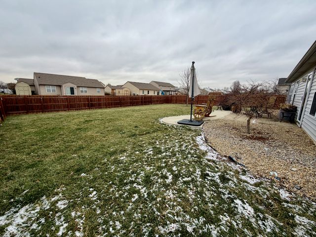 8566 Captain Drive, Avon, IN 46123