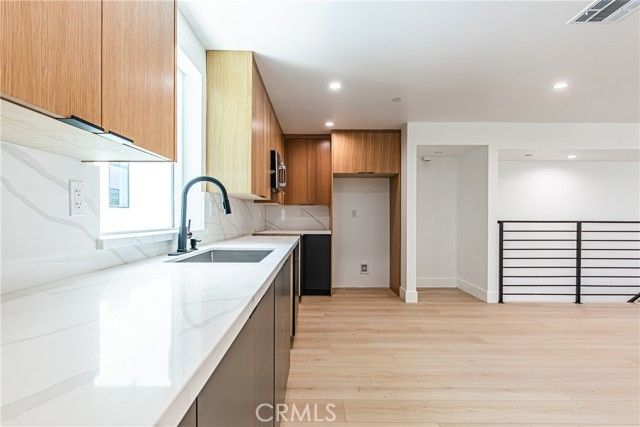 1559 S Ogden Drive, Los Angeles, CA 90019