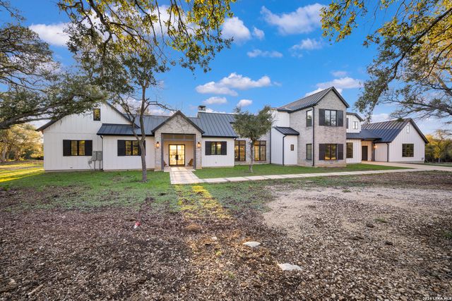 31952 Smithson Valley Rd, Bulverde, TX 78163