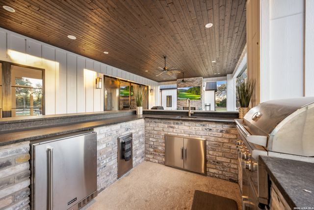 31952 Smithson Valley Rd, Bulverde, TX 78163