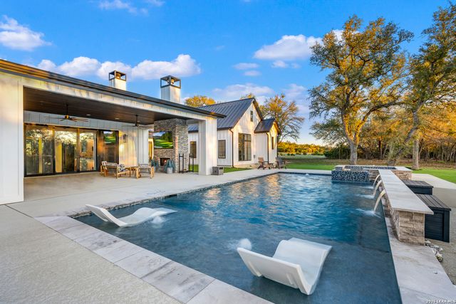 31952 Smithson Valley Rd, Bulverde, TX 78163