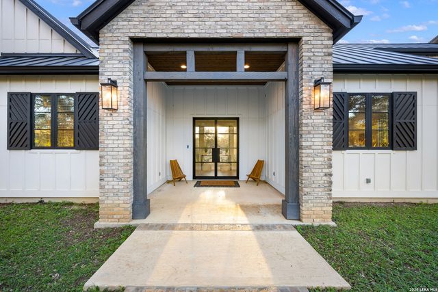 31952 Smithson Valley Rd, Bulverde, TX 78163