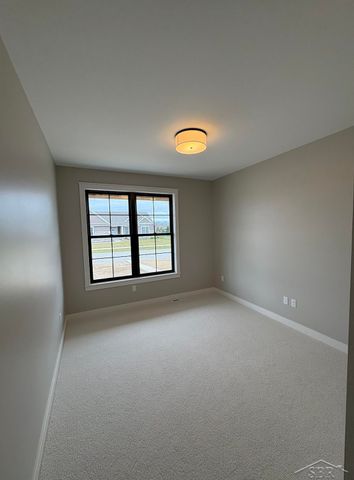 160 Queens Creek Drive, Frankenmuth, MI 48734