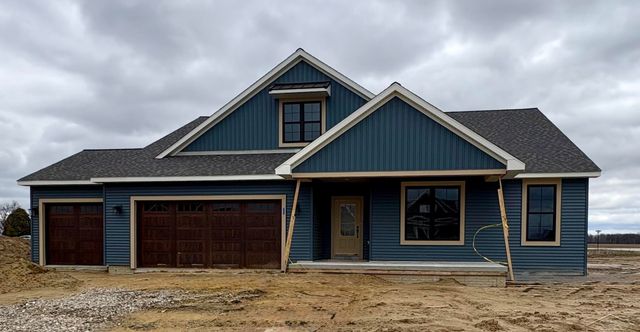 160 Queens Creek Drive, Frankenmuth, MI 48734