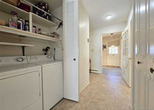 289 Cardiff Court B, Ridge, NY 11961