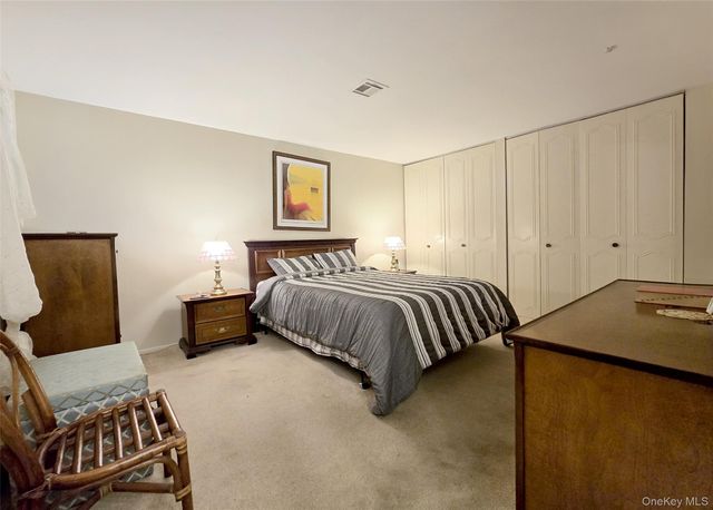 289 Cardiff Court B, Ridge, NY 11961