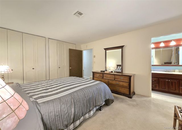 289 Cardiff Court B, Ridge, NY 11961