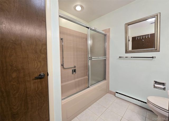 289 Cardiff Court B, Ridge, NY 11961