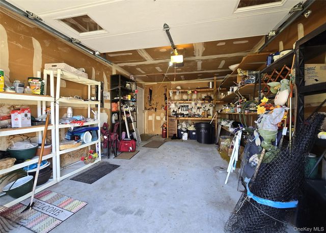 289 Cardiff Court B, Ridge, NY 11961