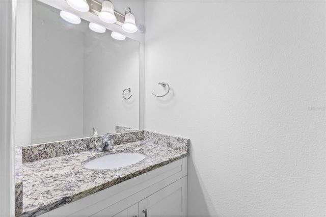 8704 KENYON VIEW COURT, Tampa, FL 33614