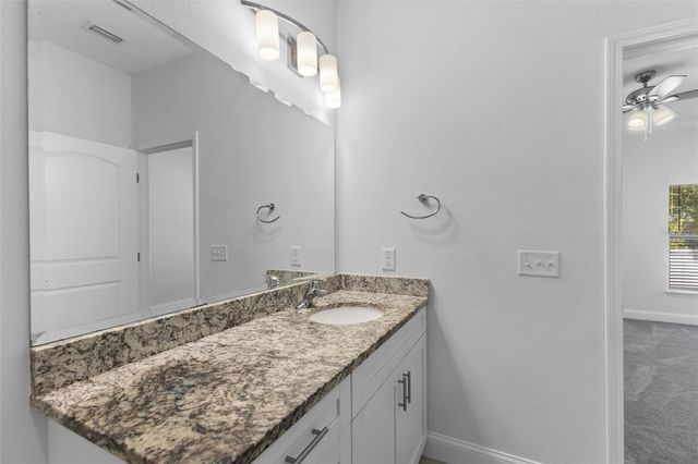 8704 KENYON VIEW COURT, Tampa, FL 33614