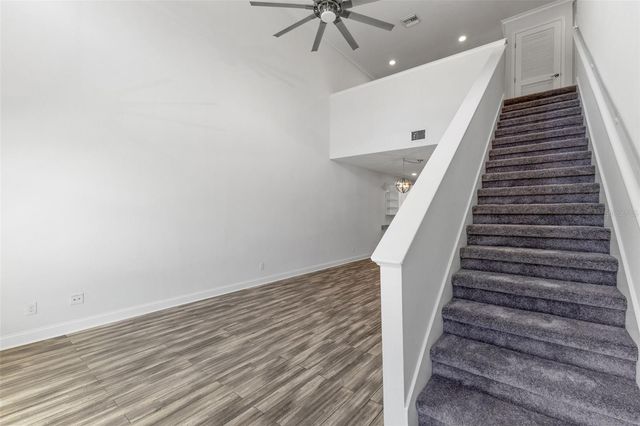 8704 KENYON VIEW COURT, Tampa, FL 33614