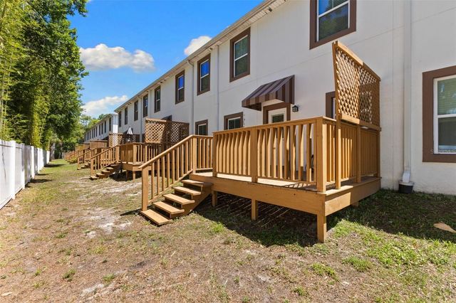 8704 KENYON VIEW COURT, Tampa, FL 33614