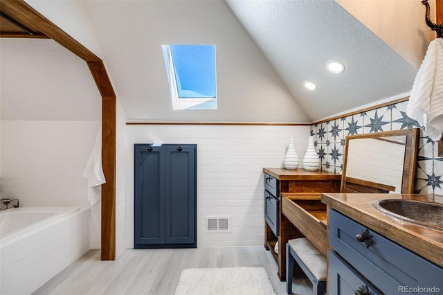 2231 Leyden Street, Denver, CO 80207