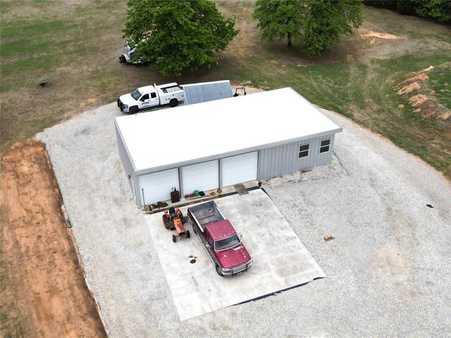 17202 Walker Road, Shawnee, OK 74801
