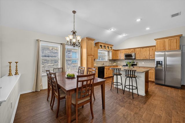 8928 Trailblazer Drive, Aubrey, TX 76227