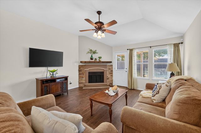 8928 Trailblazer Drive, Aubrey, TX 76227